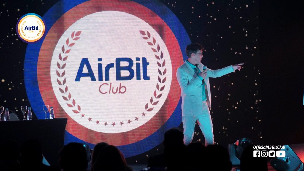 Brasileiros se declaram culpados por fraude com criptomoedas na Airbit Club