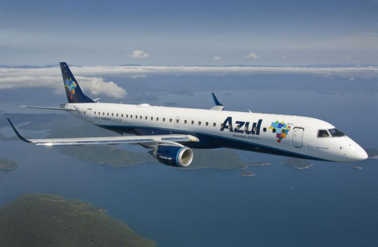 aviao azul 768x501