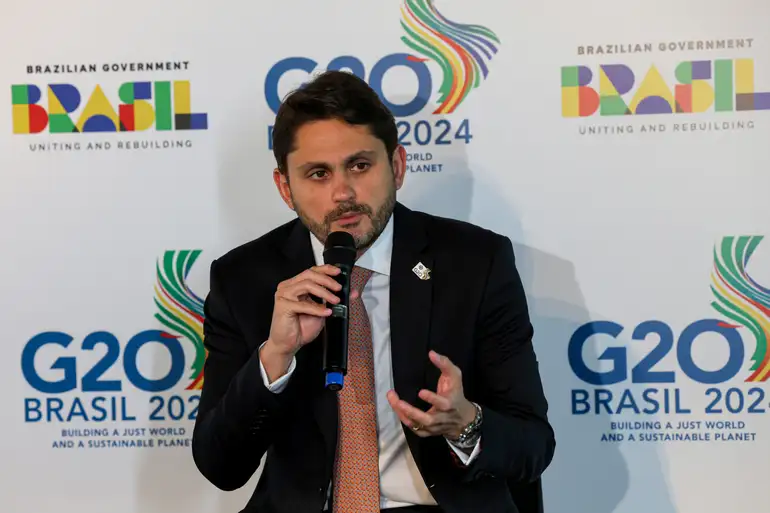 O ministro das Comunicações, Juscelino Filho, abre a reunião do Grupo de Trabalho (GT) de Economia Digital do G20 Foto: Antonio Cruz/Agência Brasil